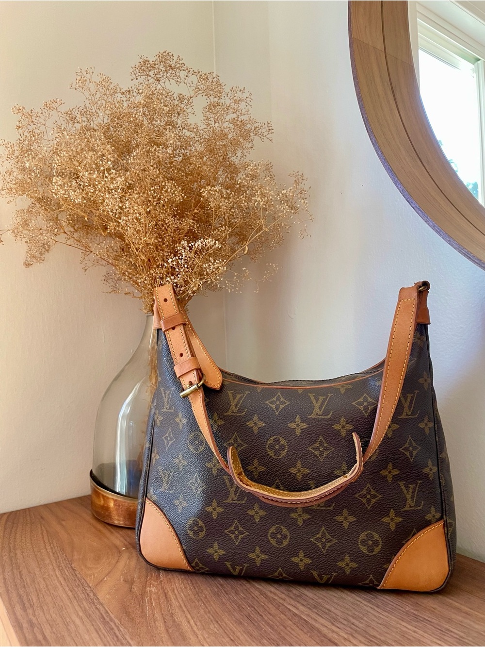 Louis Vuitton Monogram Canvas Shoulder Bag with Vachetta Trim
